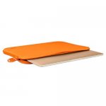 Be.ez LA robe One - удароустойчив неопренов калъф за MacBook Air 13 (оранжев) 3