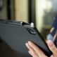 SwitchEasy CoverBuddy Folio Lite - кожен кейс с поставка и отделение за Apple Pencil 2 за iPad Pro 11 (2020) (черен) 6
