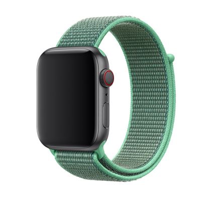 Apple Spearmint Sport Loop - оригинална текстилна каишка за Apple Watch 38мм, 40мм (зелен)
